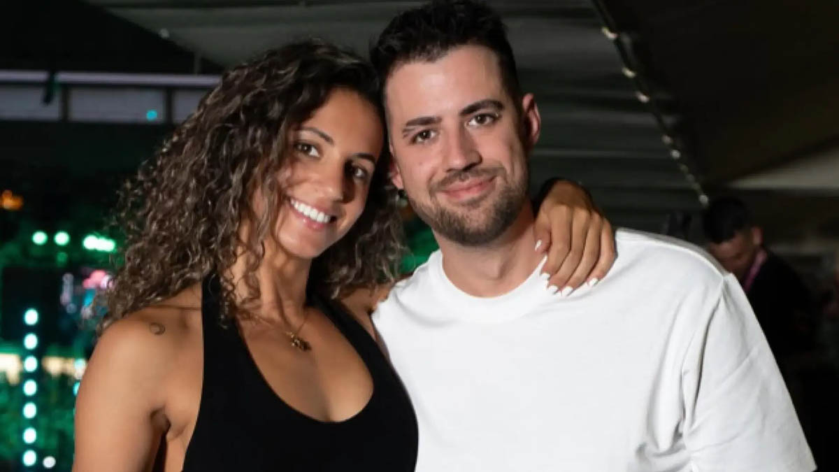 Auron confirma su ruptura con Sara Ismael